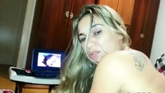 Loira tomando no cu