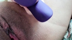 Amateur Close Up Squirting Masturbation