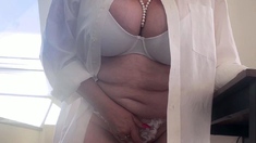 Big boob brunette masturbates on webcam