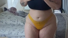 Sexy hottie Anetta Keys enjoys a solo toy masturbation