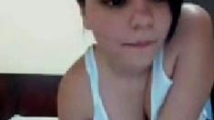 Filipina Webcam Girl Fingering Herself