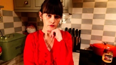 ManyVids Sydney Harwin Mommy And Son SNOWED IN